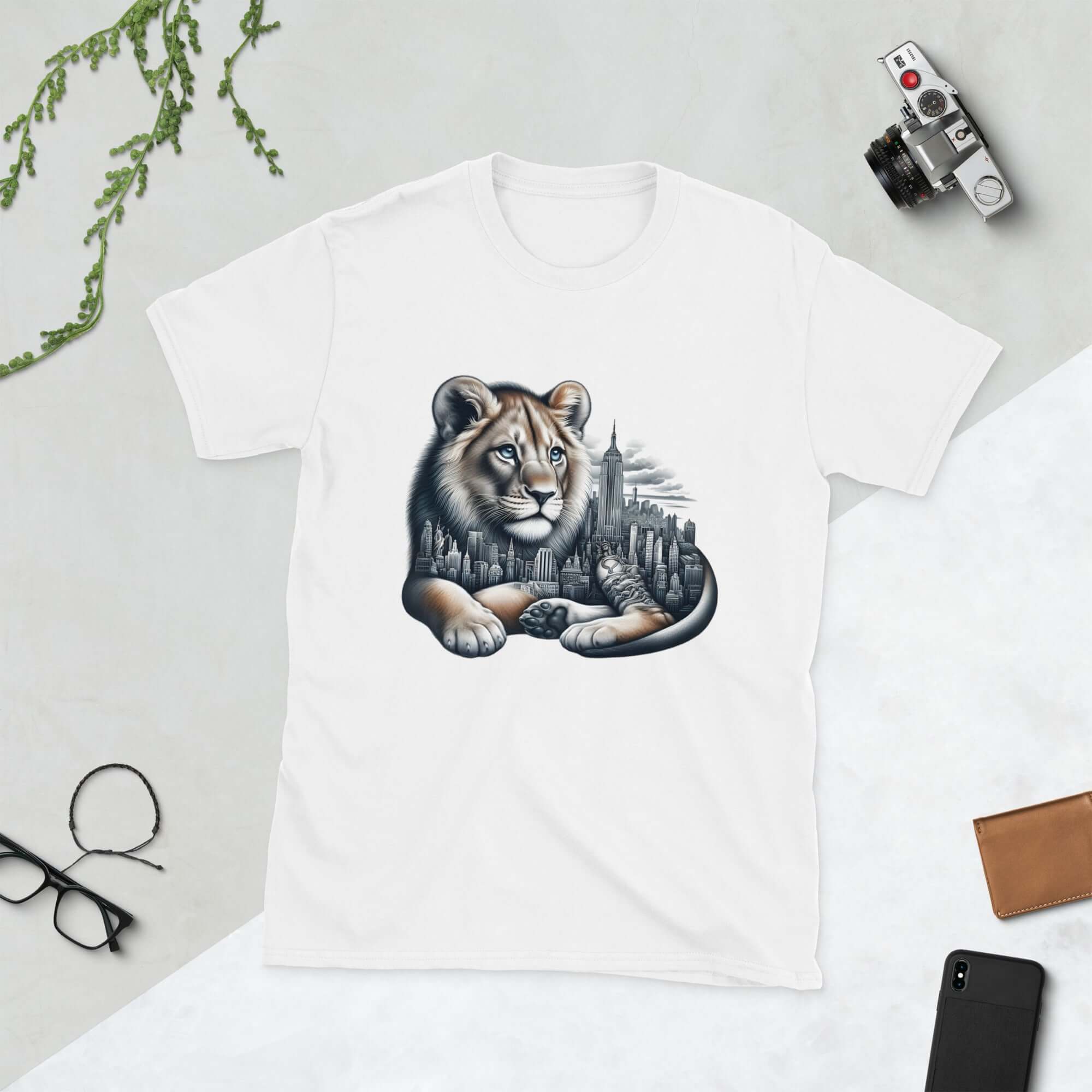 New York Lion - Animal Art Apparel Short-Sleeve Unisex T-Shirt